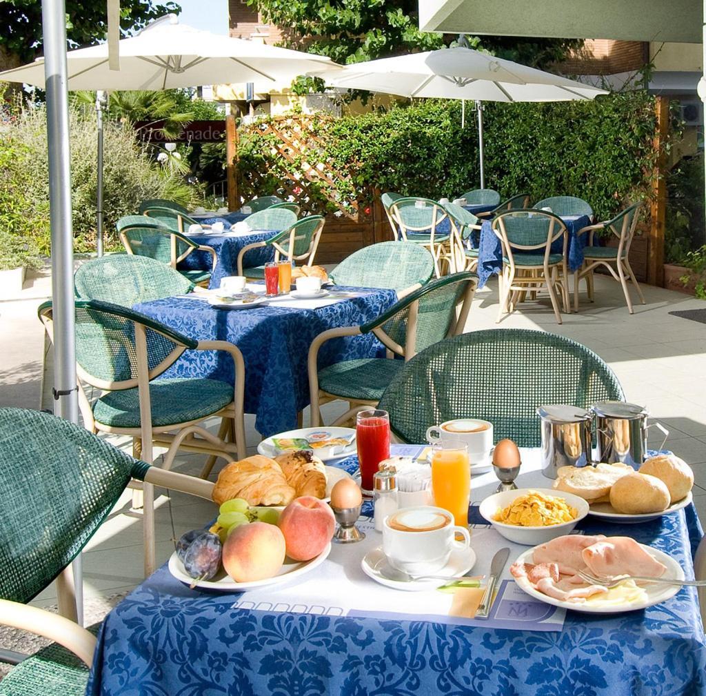 Hotel Majestic Gabicce Mare Dış mekan fotoğraf