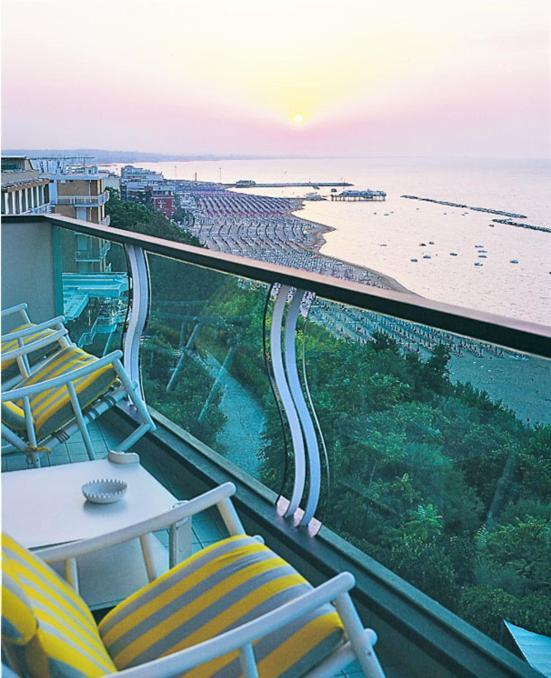 Hotel Majestic Gabicce Mare Dış mekan fotoğraf