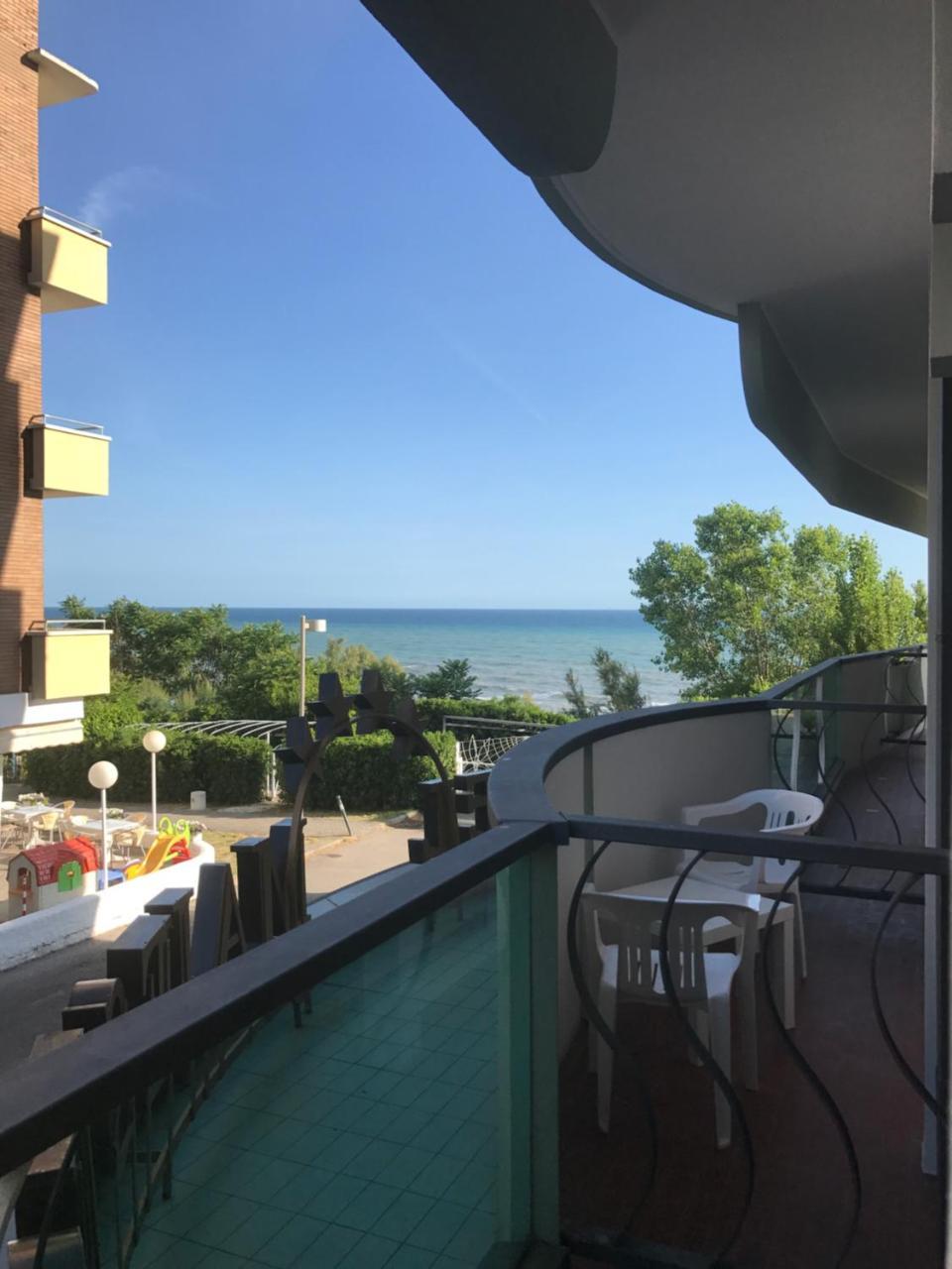 Hotel Majestic Gabicce Mare Dış mekan fotoğraf